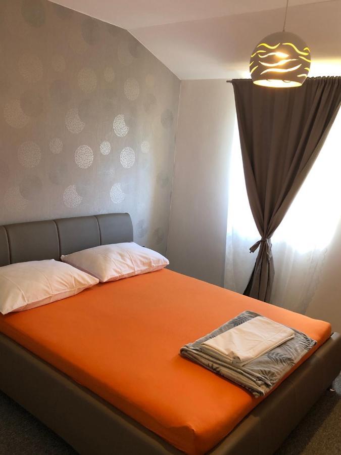 Apartmani Bm Biograd Na Moru Ngoại thất bức ảnh