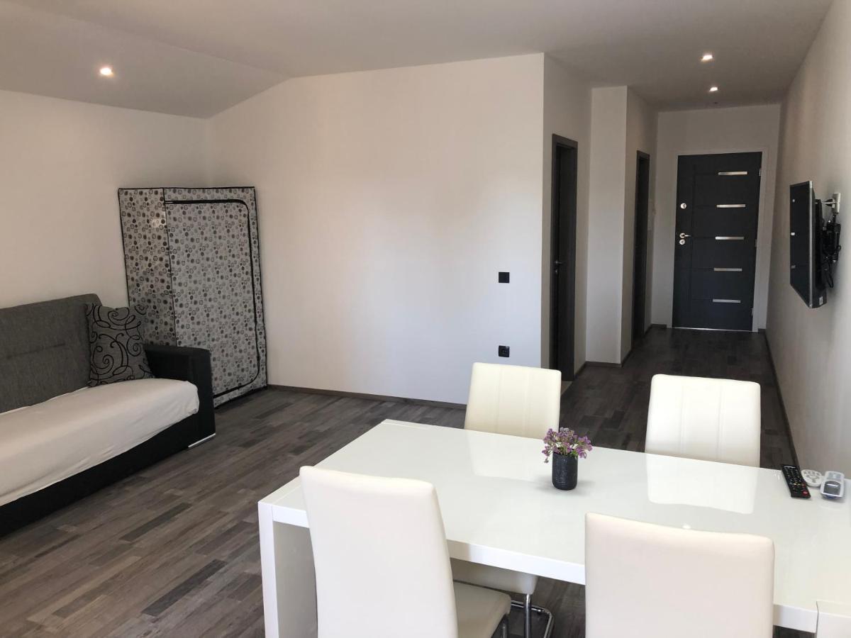 Apartmani Bm Biograd Na Moru Ngoại thất bức ảnh