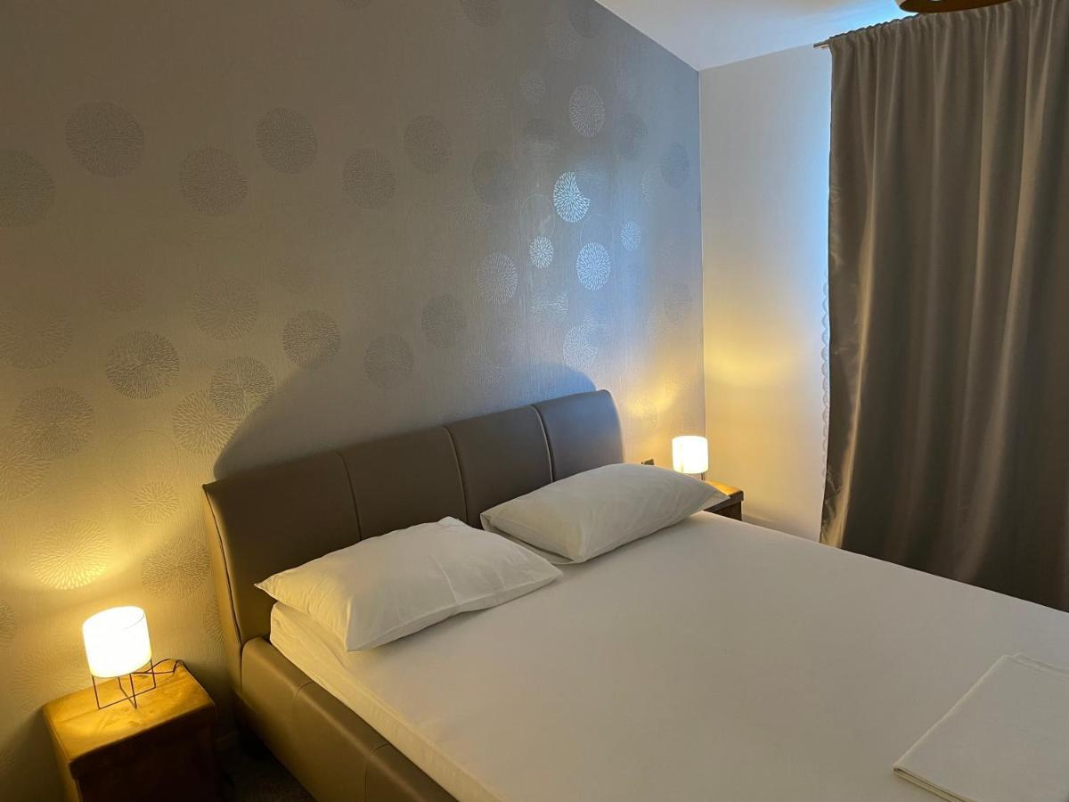 Apartmani Bm Biograd Na Moru Ngoại thất bức ảnh