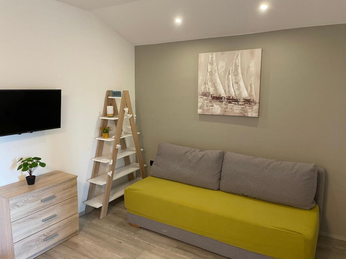Apartmani Bm Biograd Na Moru Ngoại thất bức ảnh