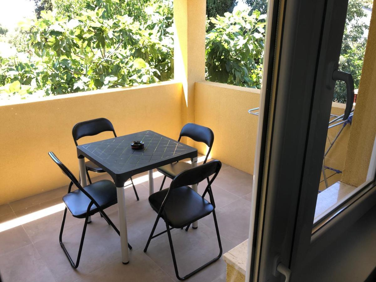 Apartmani Bm Biograd Na Moru Ngoại thất bức ảnh