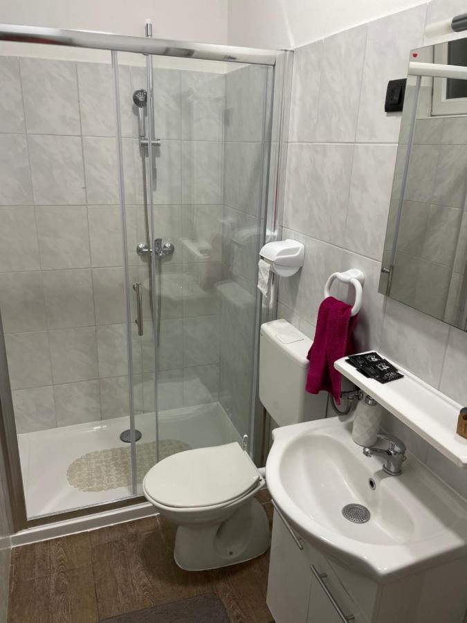 Apartmani Bm Biograd Na Moru Ngoại thất bức ảnh