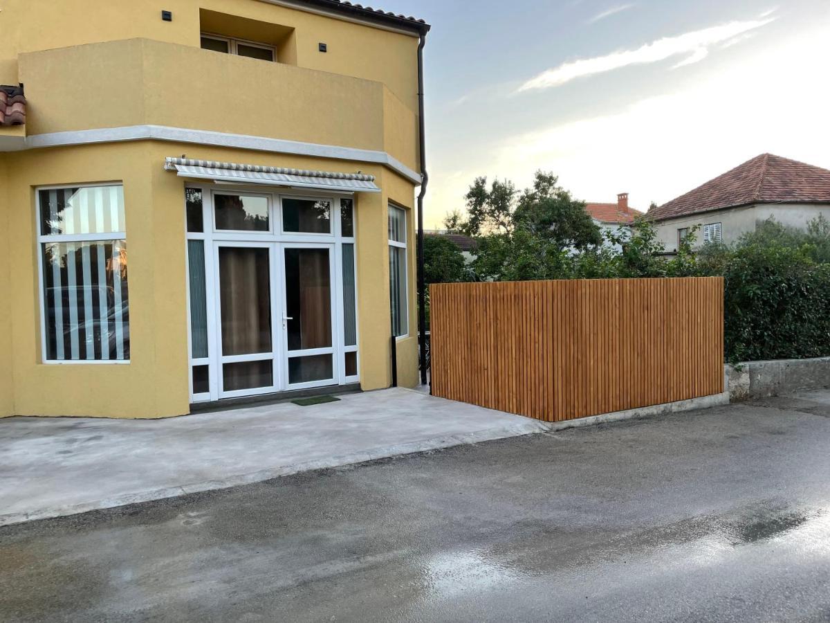 Apartmani Bm Biograd Na Moru Ngoại thất bức ảnh